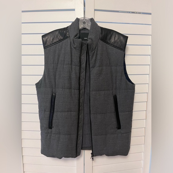 VINCE Wool Blend Leather Trim
Men's Vest l - Picture 3 of 6